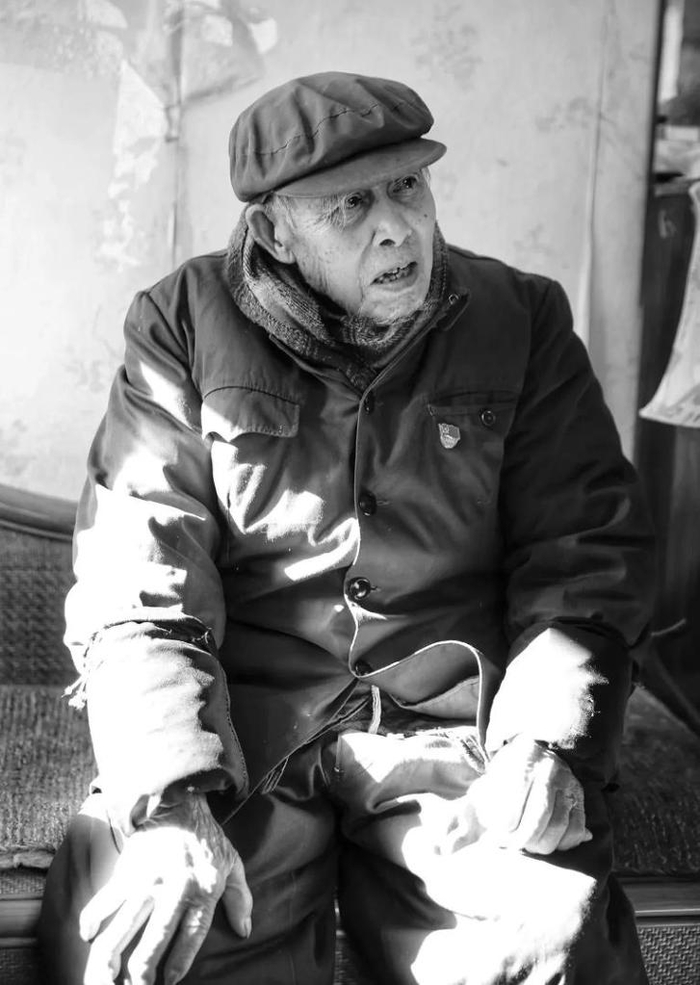 李宝金旧照。（受访者供图）