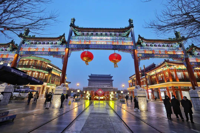 汇集了众多老字号的前门大街。