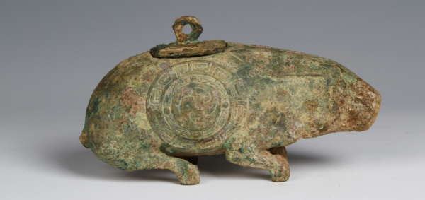 图2：兔尊，晋侯墓地64号墓出土，晋国博物馆藏