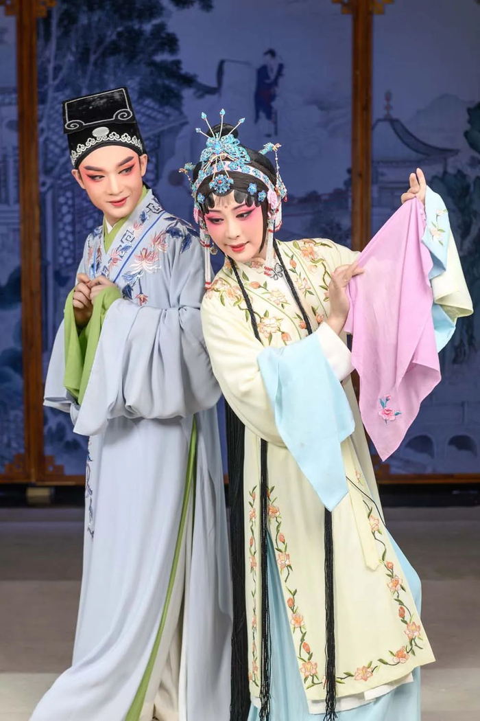 莆仙戏《踏伞行》剧照。图片来源：莆田晚报