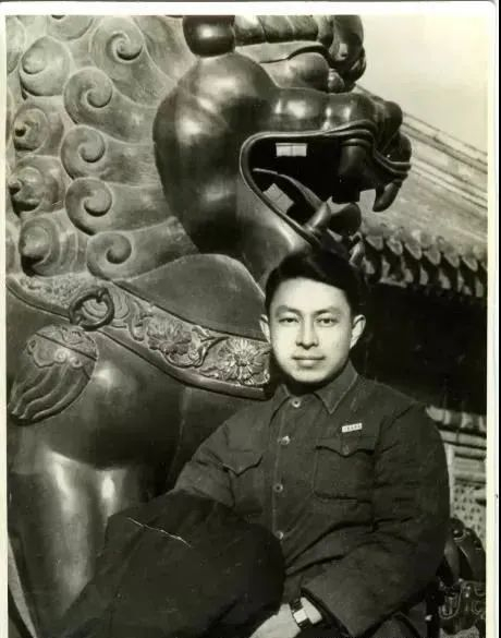 年轻时的陈琳。图源：北京外国语大学网站