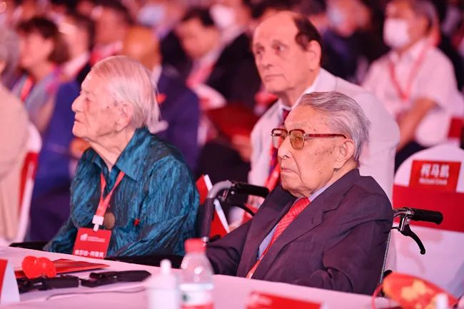 2021年9月26日，陈琳参加北外80周年校庆庆典。