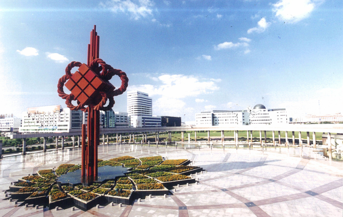 2001年胜利广场建成