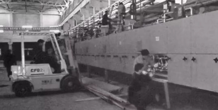 安利人造革公司