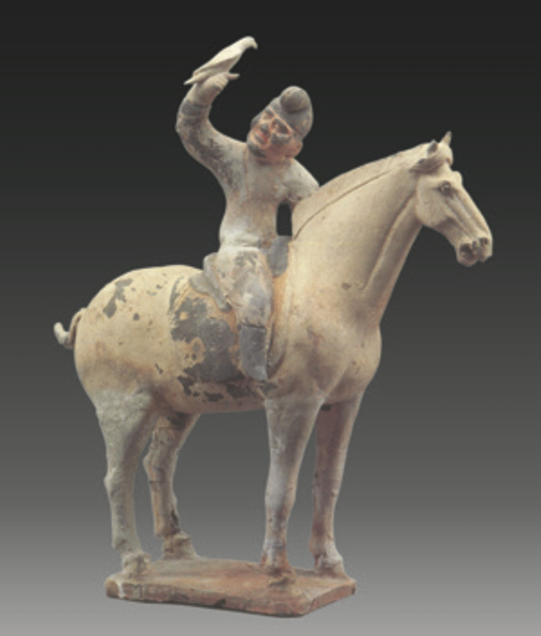 图8：带鹰狩猎俑，陕西西安吕家堡唐代金乡县主墓出土，西安博物院藏