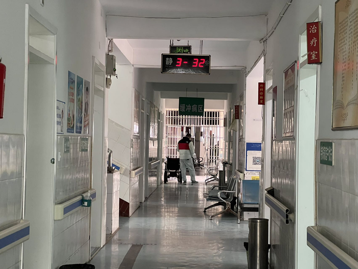 四川盐亭县玉龙镇卫生院。澎湃新闻记者 胥辉 图