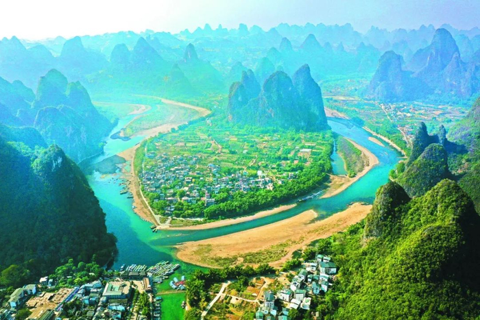 桂林漓江兴坪段冬日美景。广西日报记者 周军 摄