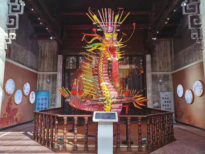 国家级非遗——埔寨火龙 丘锐妮 摄