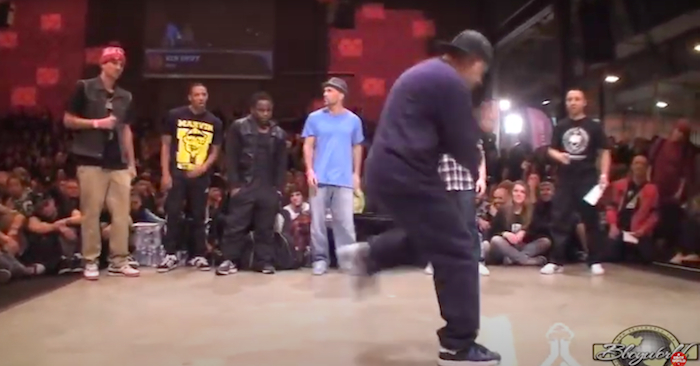 2012年一场霹雳舞斗舞上，Ken Swfit和Storm同为评委（视频截图）