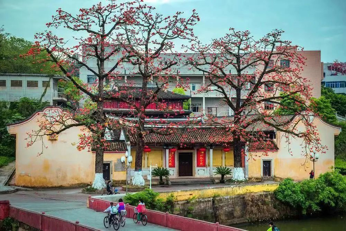 梅州东山书院 何志林 摄