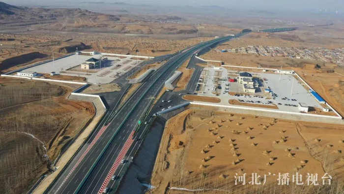 遵秦高速公路卢龙北服务区（樊连贵 摄）