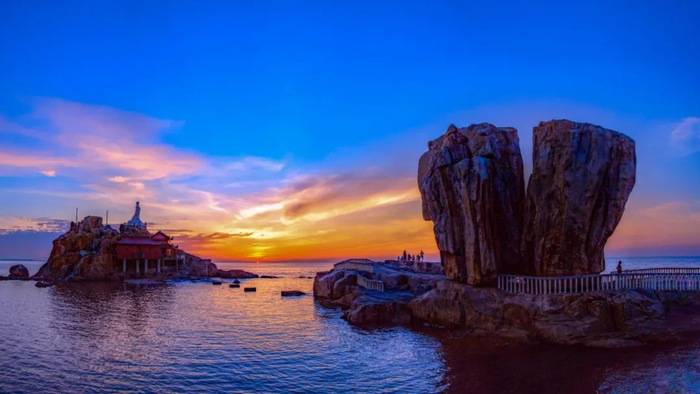 日旭双帆礁 摄影：李贤松