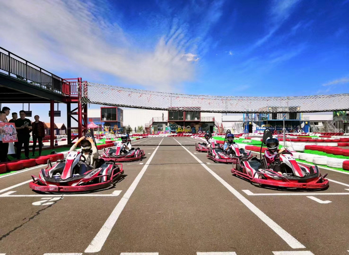 嘉伟的卡丁车场