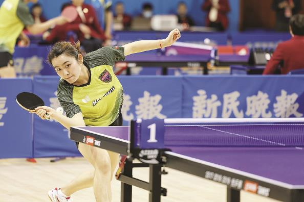             前国手刘斐在决赛中          