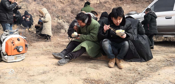 《拨浪鼓咚咚响》片场照