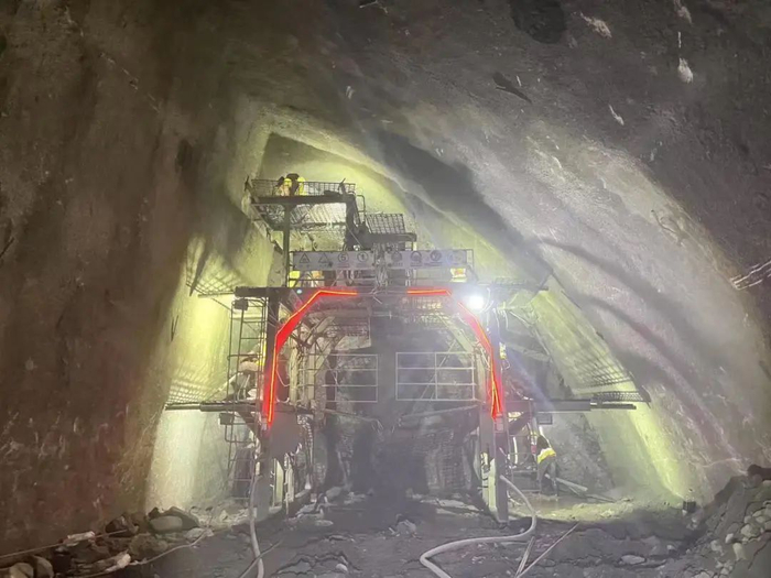 重庆轨道交通24号线一期建设现场 来源：重庆住建