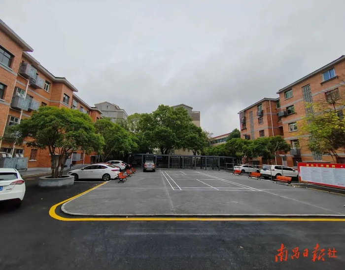 改造后的湾里管理局电容器厂宿舍