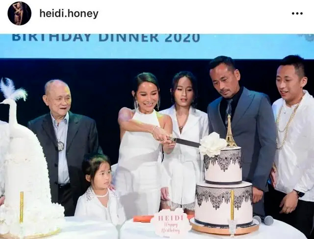 2020年，洗米嫂和全家庆祝生日