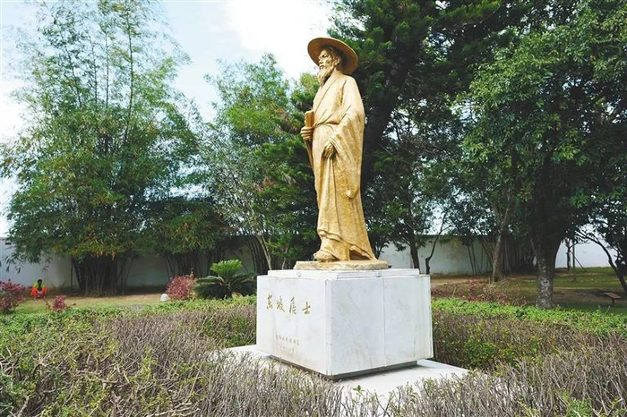 儋州东坡书院内的东坡塑像。海南日报记者 陈元才 摄