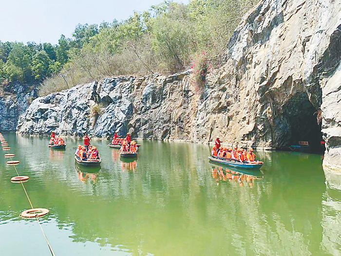 石花水洞地质公园一景。郑鹏 摄