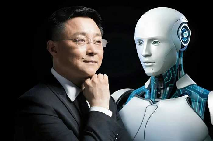 ▲图：科大讯飞董事长刘庆峰