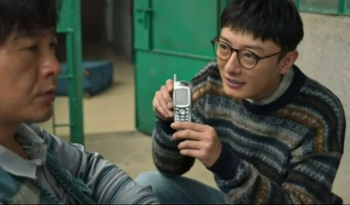 ▲电视剧中关于小灵通的片段（来源：《狂飙》剧集）