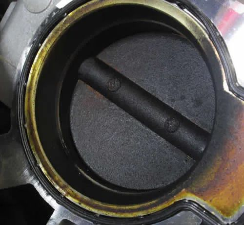 图3|节气门积碳