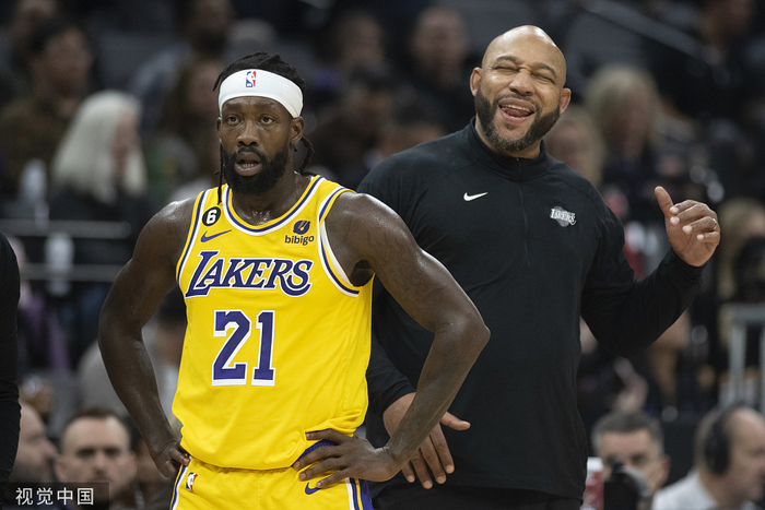 贝弗利（左）被交易去了魔术。