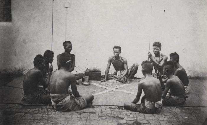 曼谷街头的番摊（外国摄影师摄于拉玛四世时期）