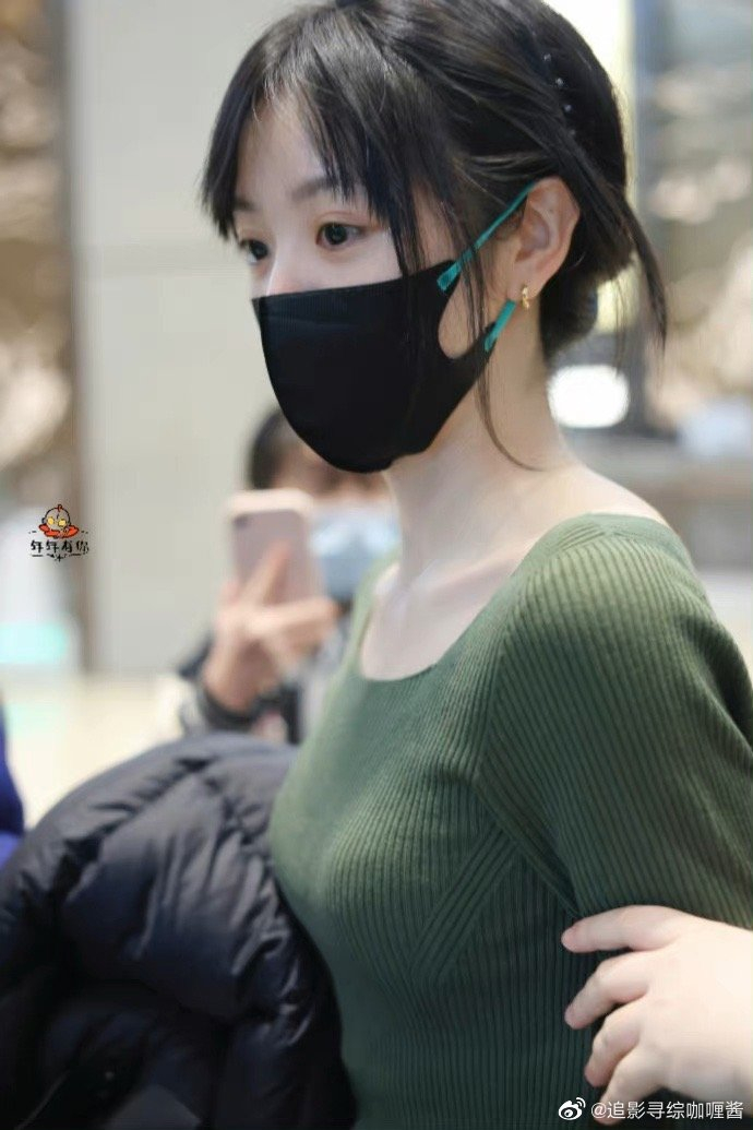 本期你好星期六有田曦薇,这好像是小田的综艺首秀吧!_新浪新闻