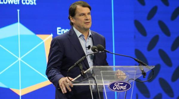 福特汽车首席执行官吉姆·法利