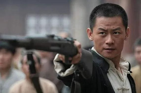 ▲电视剧《杀虎口》是李健与徐纪周导演第一次合作。