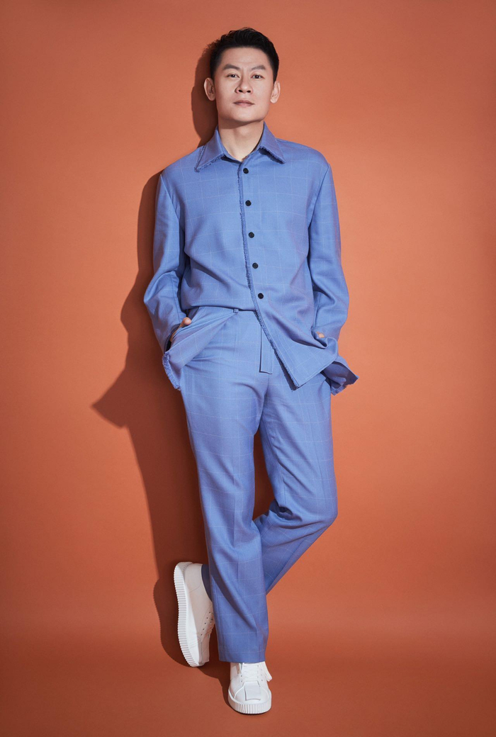 《狂飙》的热播，带火了剧中一批配角演员，这其中就包括饰演刑警队长李响的李健。  受访者供图