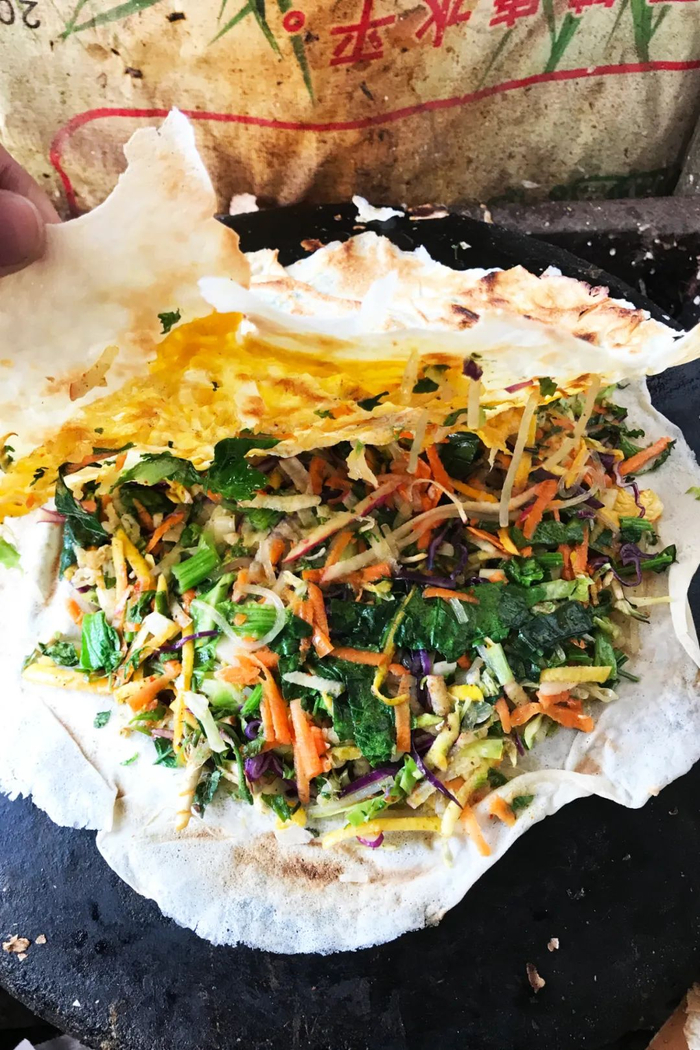 枣庄菜煎饼，让你实现“蔬菜自由”。摄影/砍柴书生