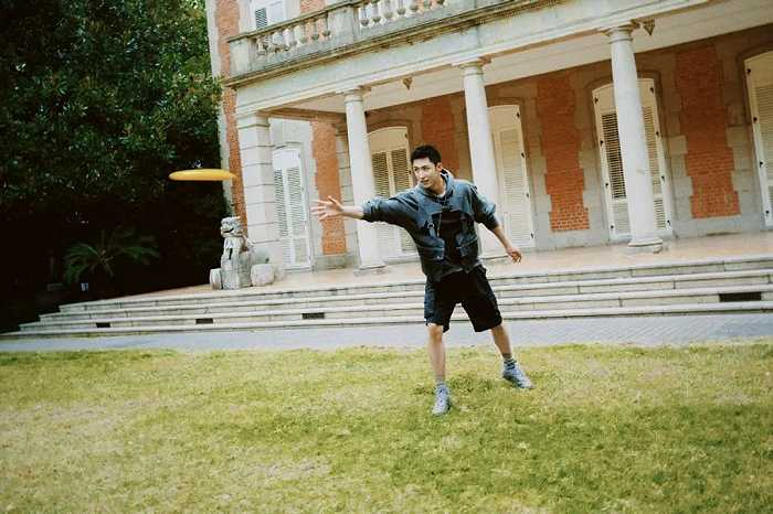 图源：黄景瑜工作室微博