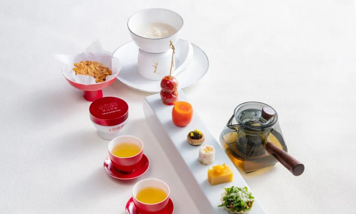 小仙炖鲜炖燕窝养生下午茶。