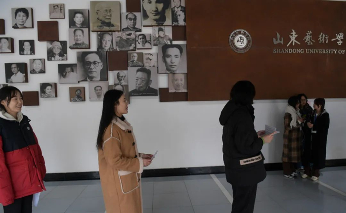 山东艺术学院2023年艺术类专业校考在济南拉开帷幕 张勇/摄