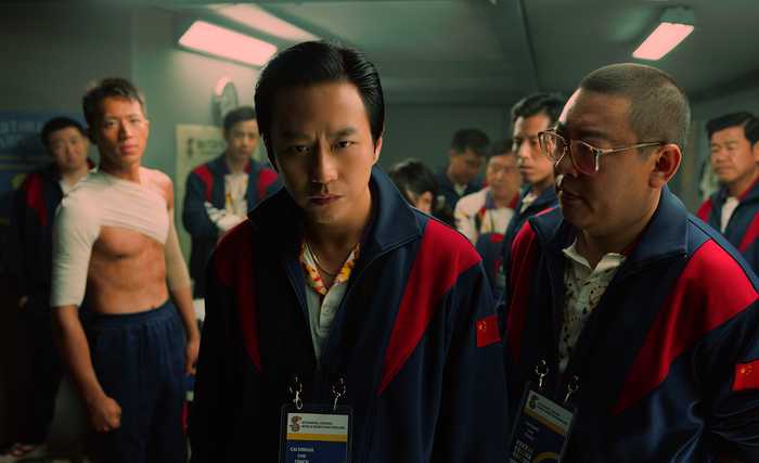 《中国乒乓之绝地反击》剧照。邓超饰戴敏佳，原型为蔡振华