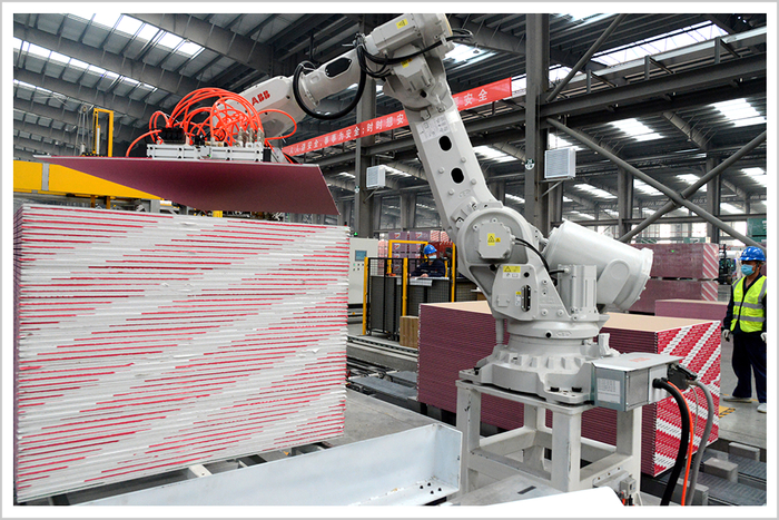 ▲2021年，山东信发集团信发环保建材公司生产车间一瞥