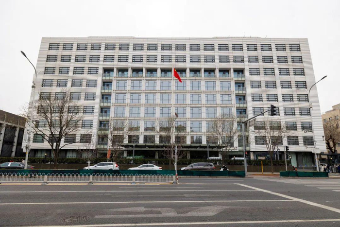       国家教育部正门开在辟才胡同     