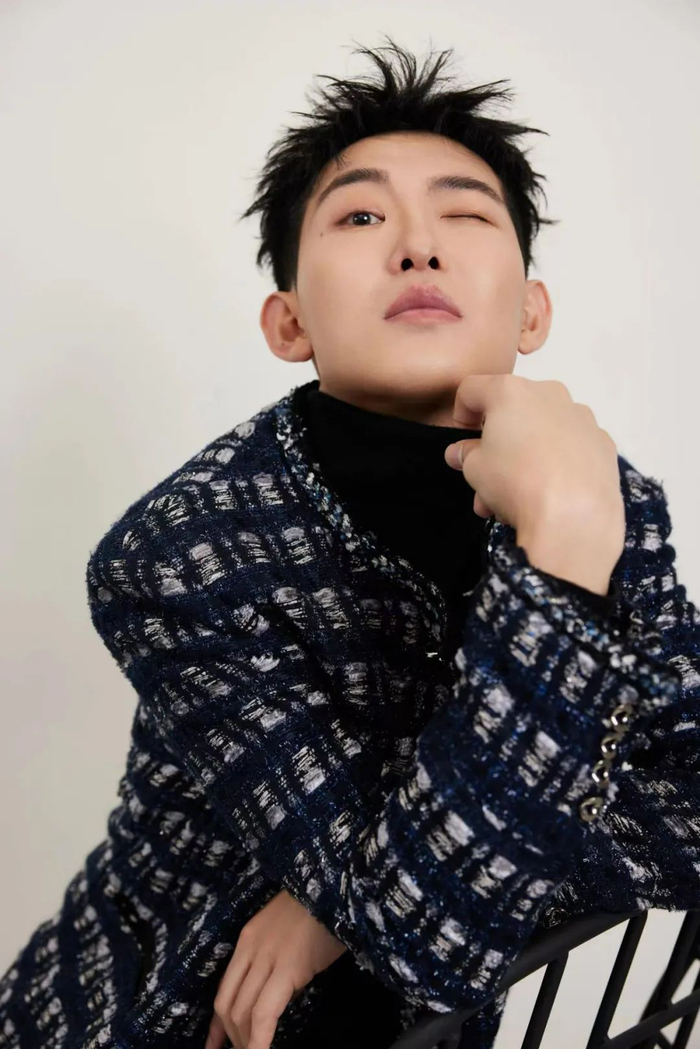 ▲从《一年一度喜剧大赛2》的最佳助演，到登上春晚舞台，闫佩伦的2023年开了个好头。  受访者供图