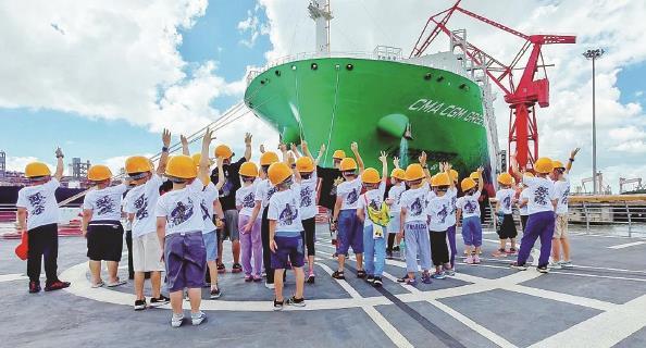             江南造船（集团）有限责任公司地址：长兴岛江南大道988号          