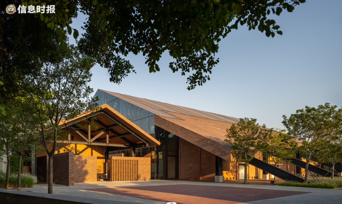 珠江太古聚龙湾展示中心。信息时报记者 李丹 摄