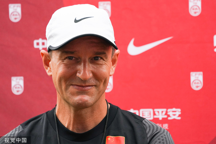 扬科维奇曾担任国足U23主帅。