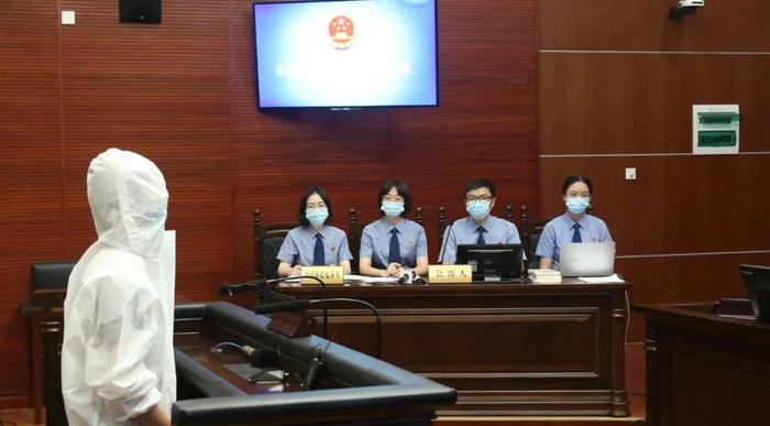 2021年8月23日，上海市奉贤区法院开庭审理李某侵犯公民个人信息案。