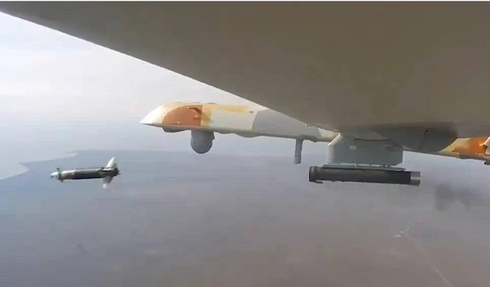 外界分析认为，俄军缺少察打一体无人机是其无人机装备方面的一大短板。