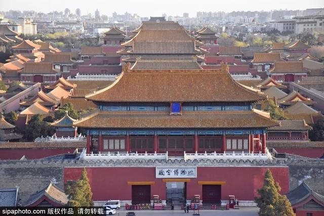 ▲望春亭上远眺故宫 资料图