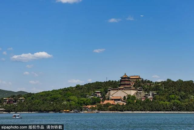 ▲颐和园万寿山与昆明湖