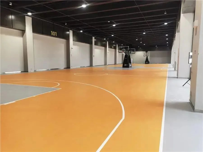 风雨篮球场 图据东安湖体育公园