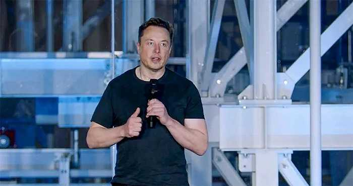 马斯克登场